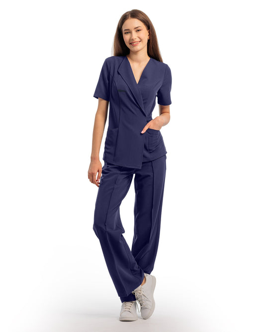 Costum medical dama STUDIO navy - tinut complet, vedere din fata