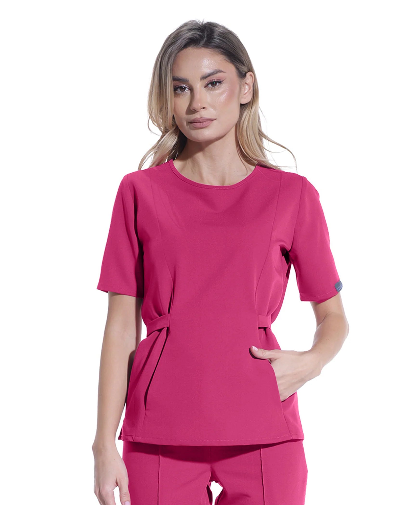 Costum medical CONTOUR Magenta - Detail Nahaufnahme