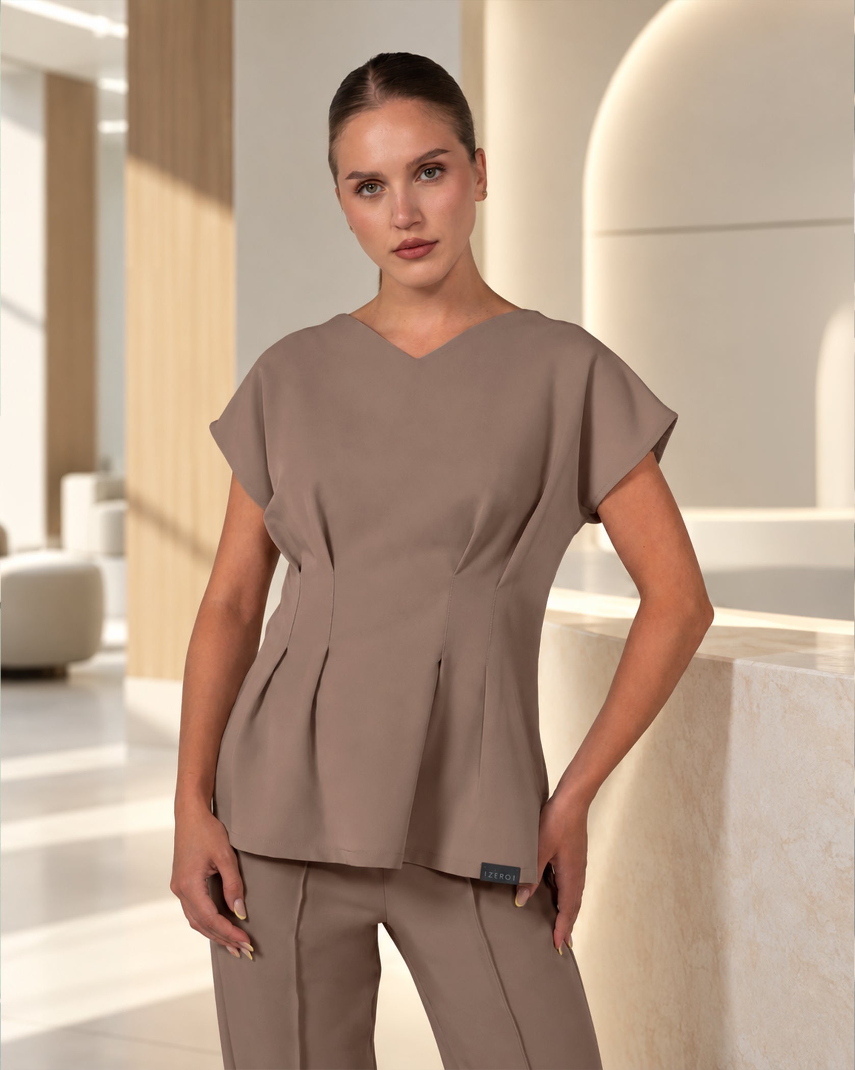 ANORA medizinische Bluse Cappuccino - Vorderansicht
