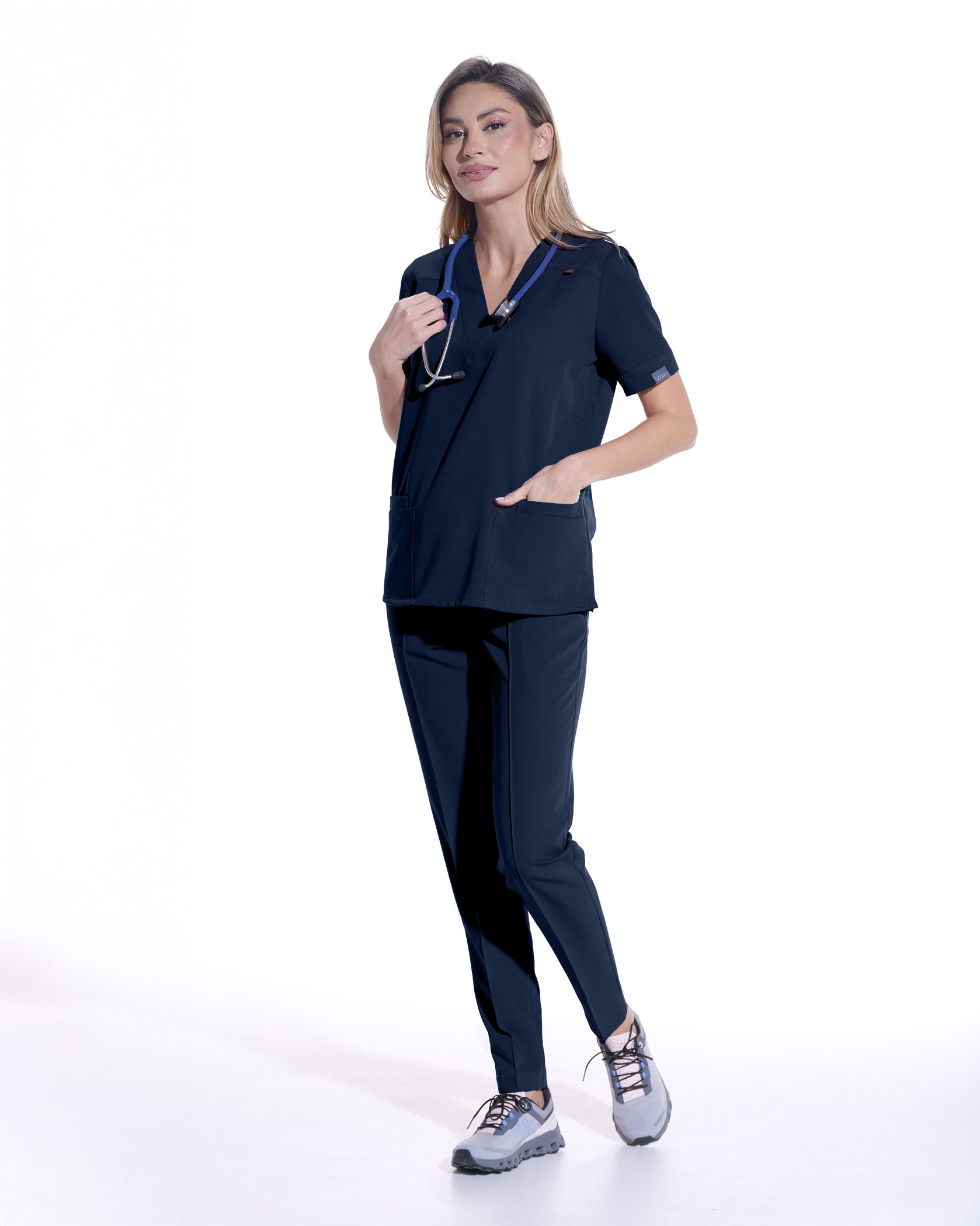 VERSO Medical Blouse navy - Image 5