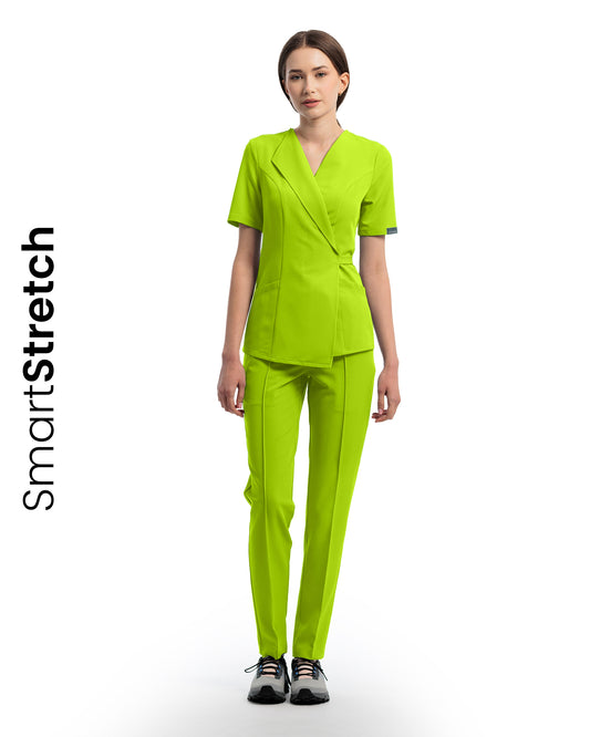 Bluza medicala dama SIENA kiwi - vedere frontala cu guler tip rever
