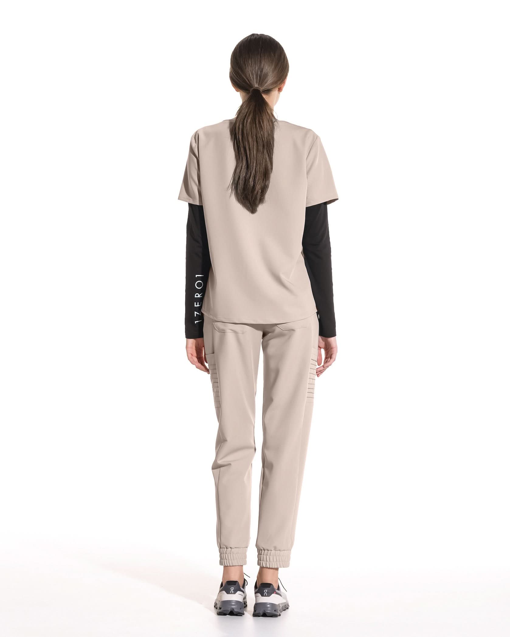 Bluza medicala NEVIA latte - 1zero1.ro