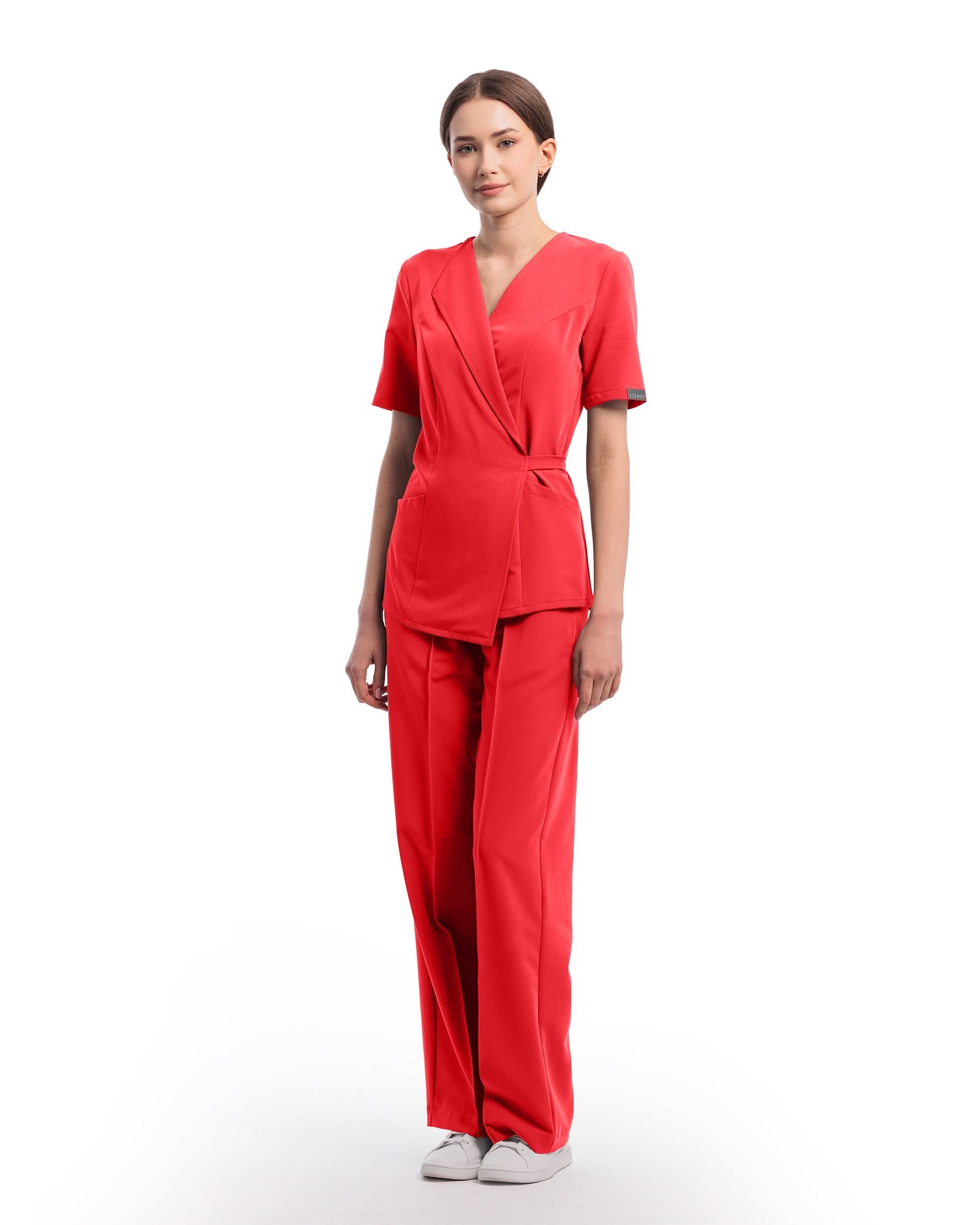 Costum medical STUDIO Rosu - Vorderansicht