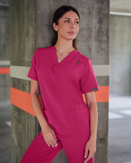 VERSO magenta medical top